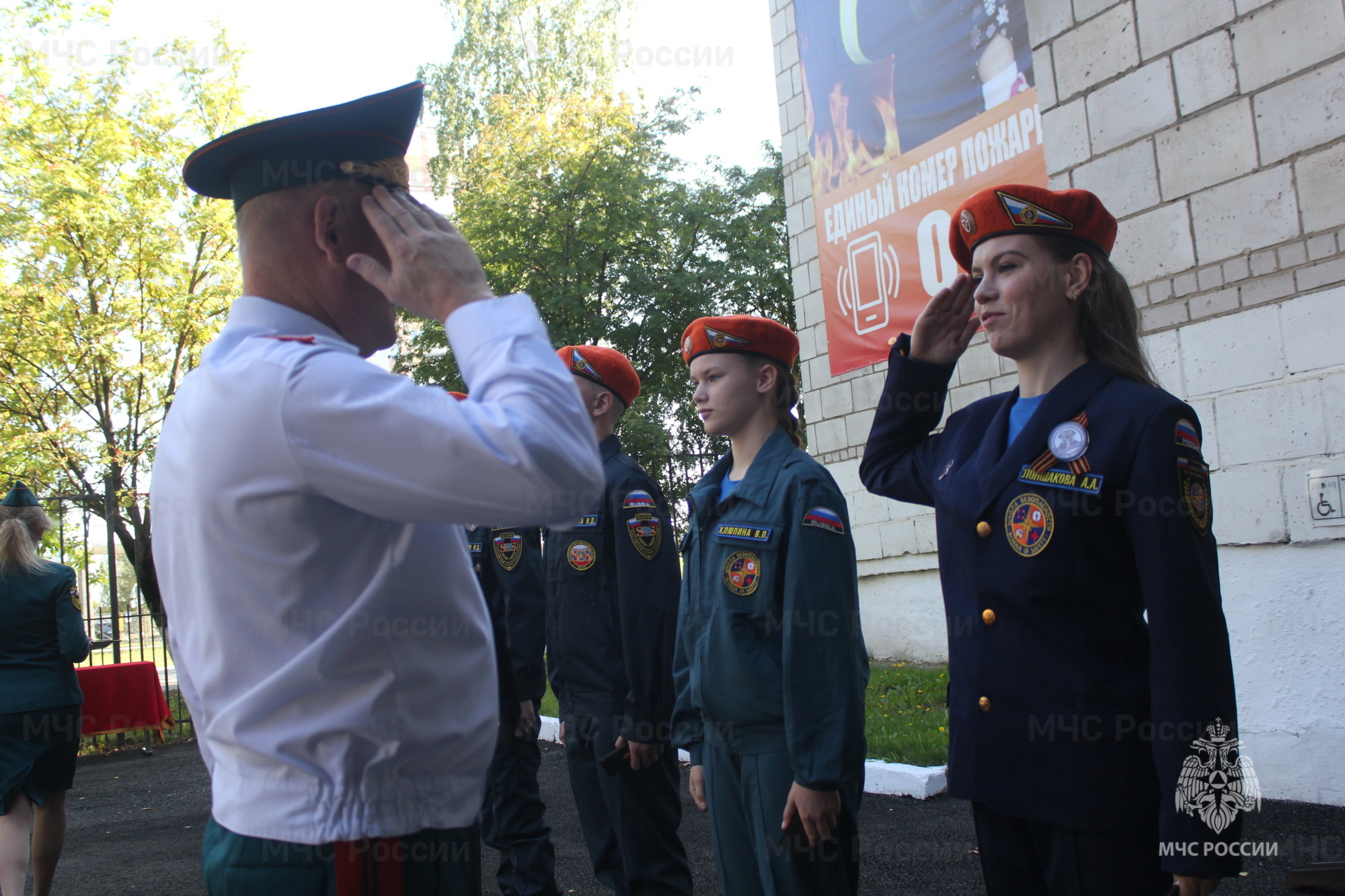 Кадетам МЧС России из гимназии № 25 присвоены первые погоны - Новости -  Главное управление МЧС России по Костромской области