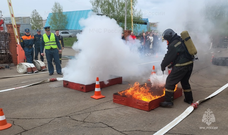 В Костроме выбрали самого стойкого пожарного!