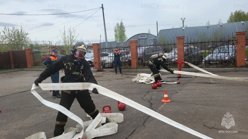 В Костроме выбрали самого стойкого пожарного!