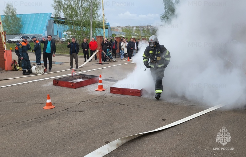 В Костроме выбрали самого стойкого пожарного!